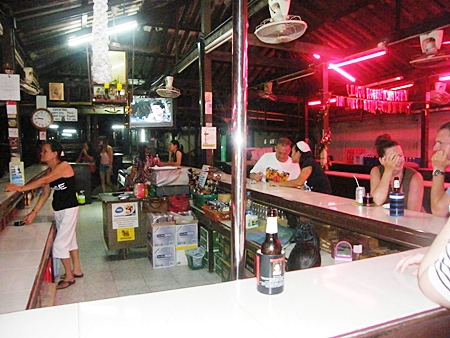 Apparently some bars didn’t get the memo that it is now illegal to sell alcohol on Buddhist holidays. Police reminded them that ignorance of the law is no excuse, arresting 3 proprietors.